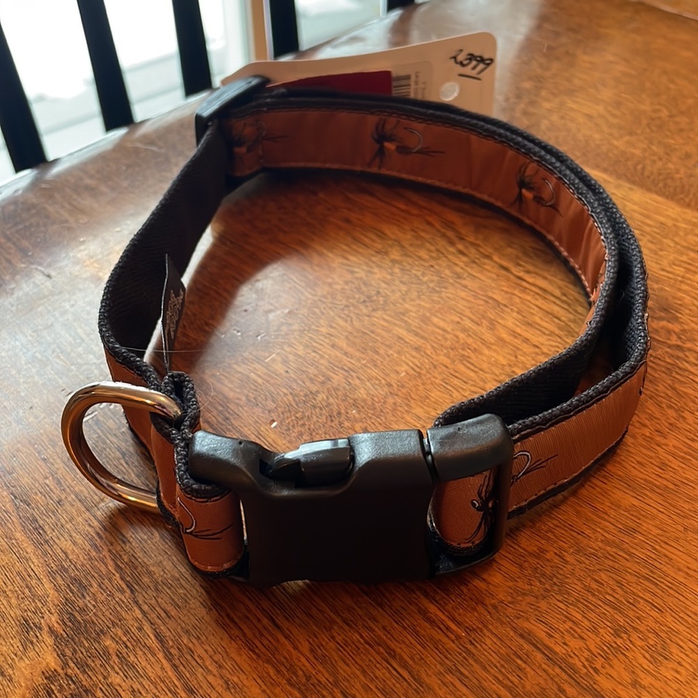 Large Dog Clip Fly Fishing Design Dog Collar, NWT’s